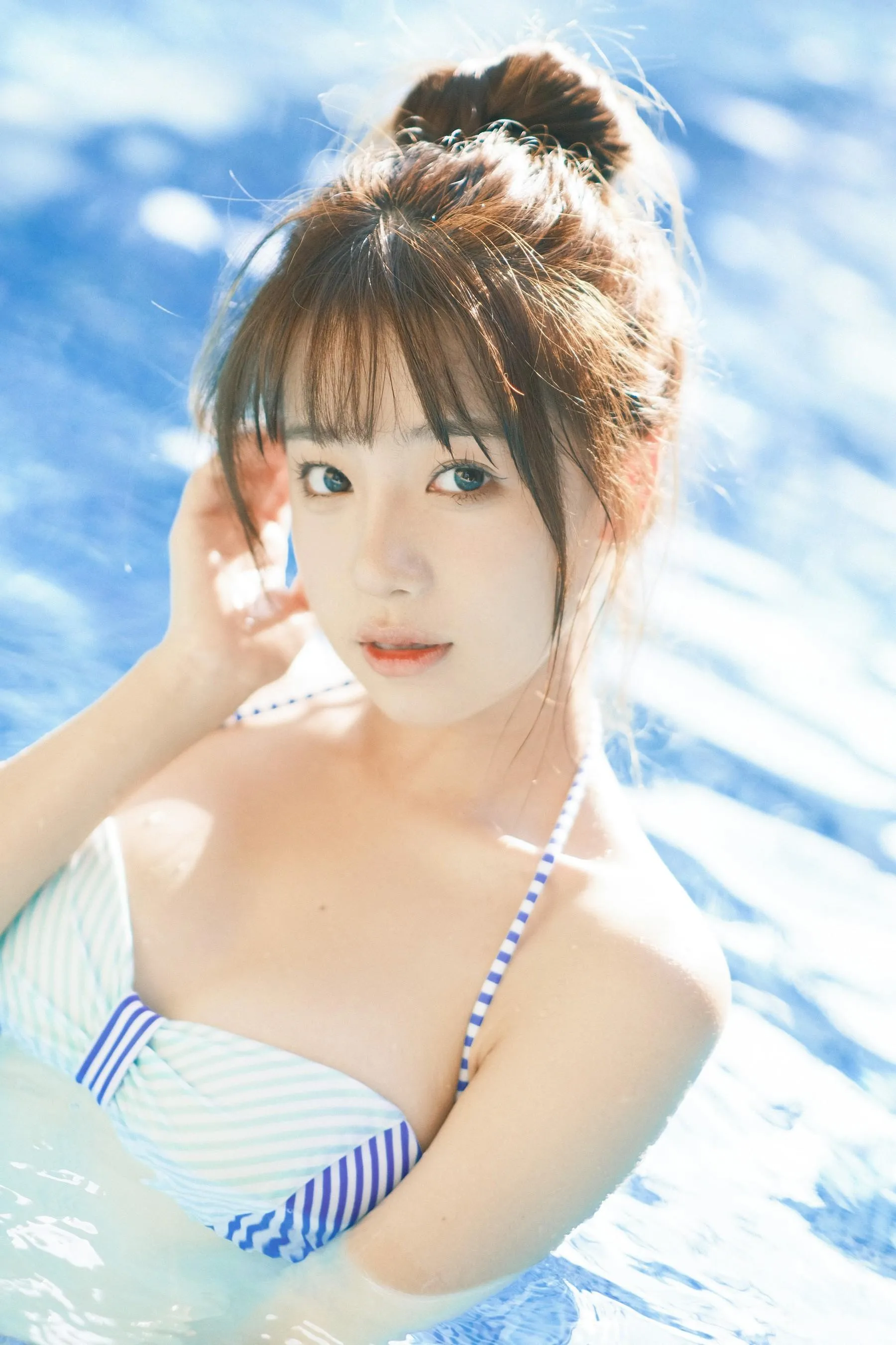[YITUYU艺图语]2022.09.07 夏日泳池 温思儿vv [24P]插图